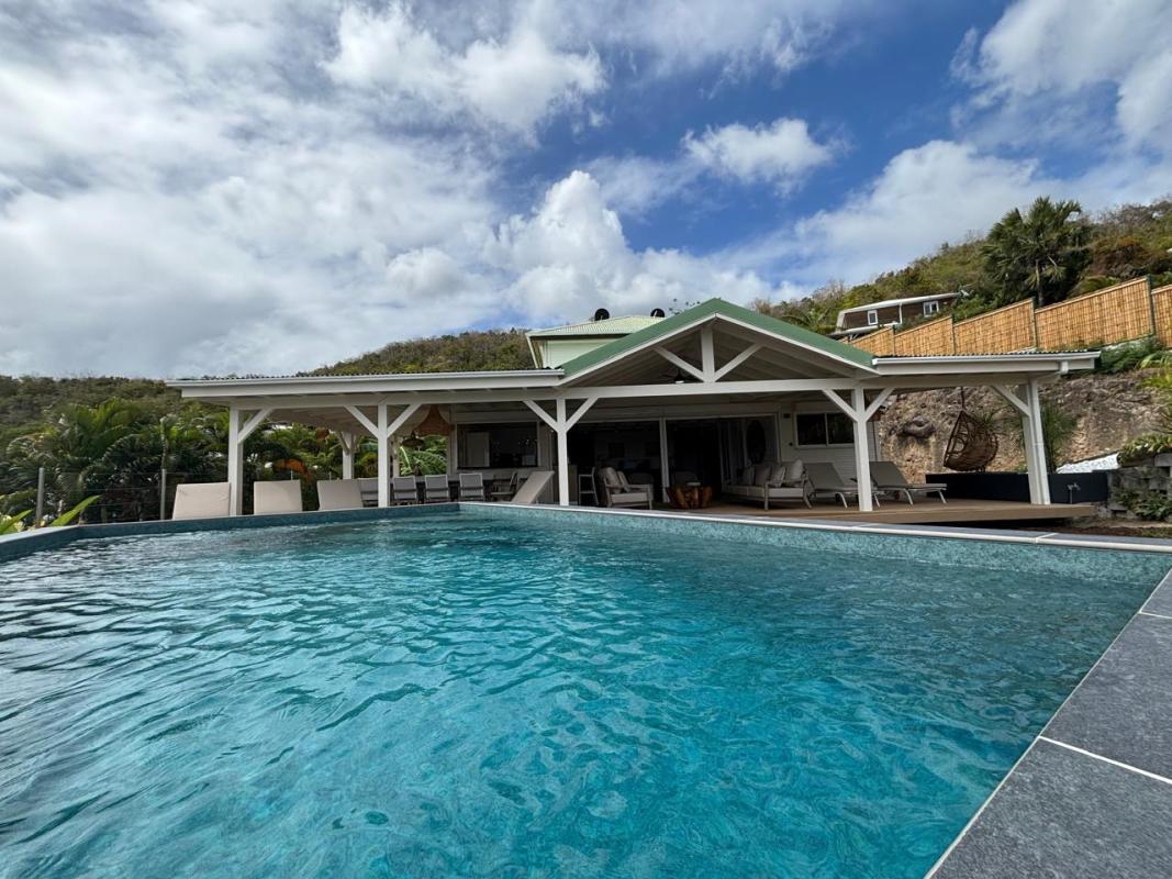 Location-5 suites-diamant-10 personnes-vue piscine 2